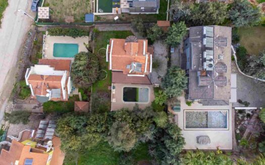 FETHİYE OVACIK’TA TURİZM BELGELİ, MÜSTAKİL HAVUZLU SATILIK VİLLA