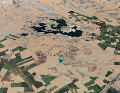 ESKİŞEHİR BEYLİKOVA’DA MERKEZE YAKIN – YOLA SIFIR 10.002 M² STRATEJİK YATIRIMLIK TARLA