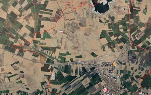 ESKİŞEHİR BEYLİKOVA’DA MERKEZE YAKIN – YOLA SIFIR 10.002 M² STRATEJİK YATIRIMLIK TARLA