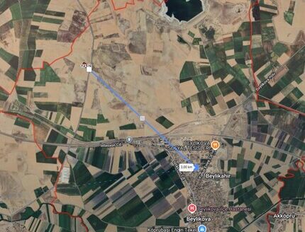 ESKİŞEHİR BEYLİKOVA’DA MERKEZE YAKIN – YOLA SIFIR 10.002 M² STRATEJİK YATIRIMLIK TARLA